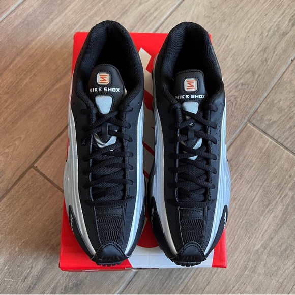 Nike Shox R4 - Picture 6 of 8